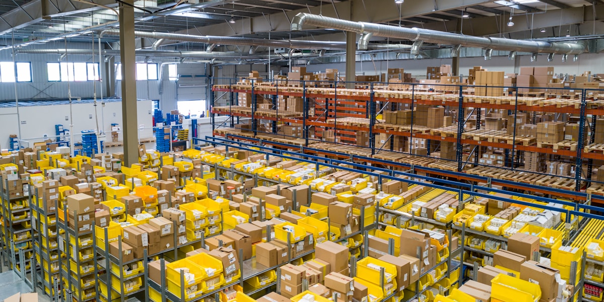 Warehouse Surveillance for Logistics